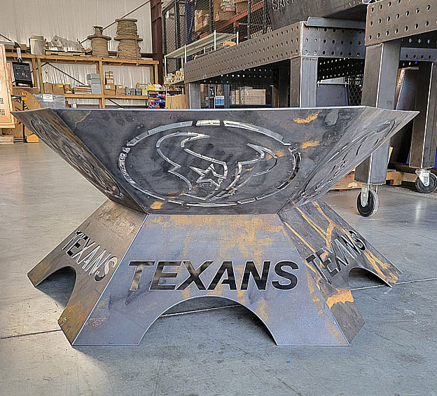 CUSTOM BBQ PITS & FIRE PITS