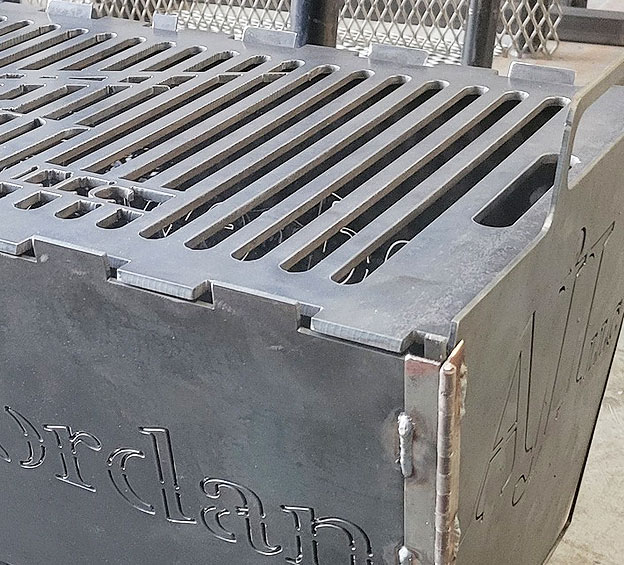 CUSTOM BBQ PITS & FIRE PITS